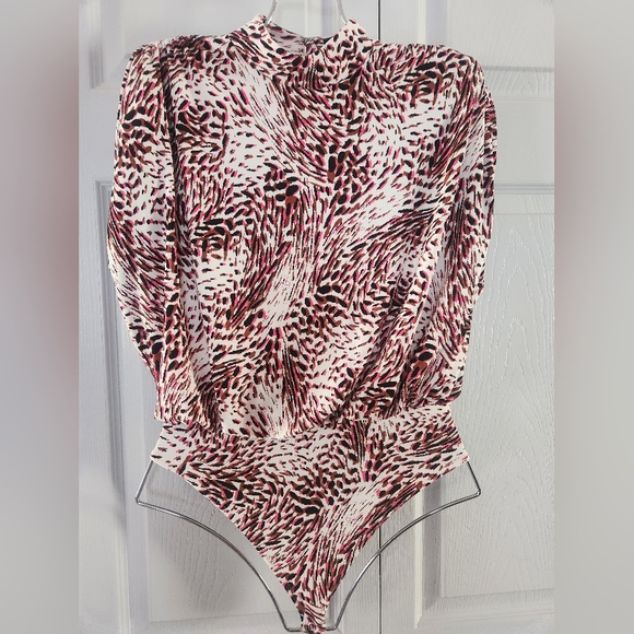 EXPRESS Pink Leopard Print Draped Bodysuit - Picture 3 of 7